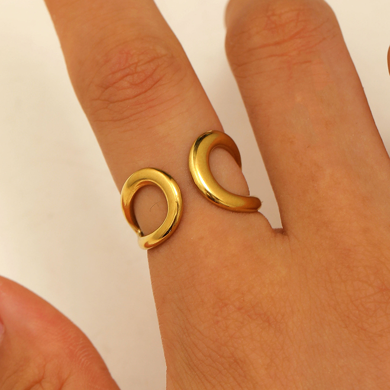 Nierównomierne, puste pierście – Minimalist Ring Stackable recenzja i cena