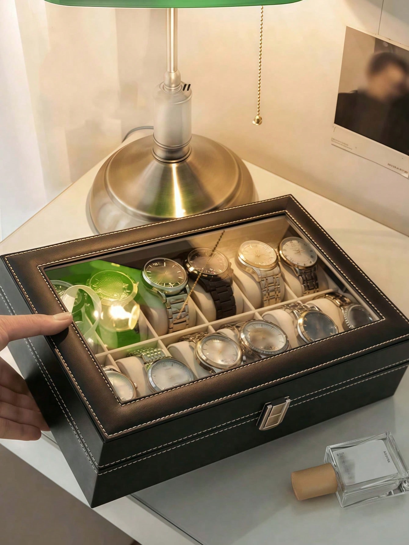 Skórzane pudełko na zegarki z  – Jewels On Watches recenzja i cena