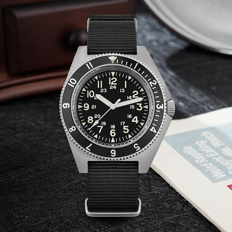 Zegarek kwarcowy Watchdives WD – Jewelry And Watches recenzja i cena